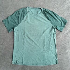 Men’s Lululemon Short Sleeve T-Shirt